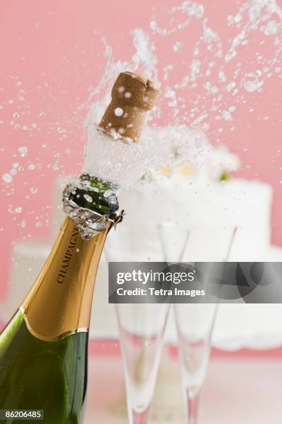 228 Exploding Cake Stock Photos, High-Res Pictures, and Images - Getty ...