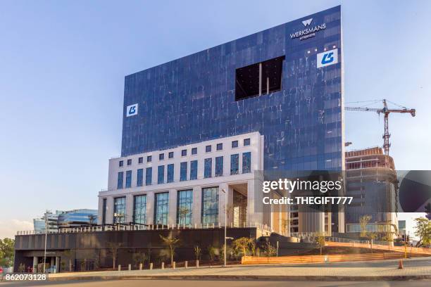 the central, building in sandton, johannesburg - traffic light control box stock pictures, royalty-free photos & images