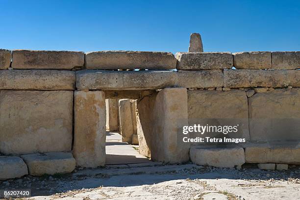 hagar qim, megalithic temple, malta - construcción megalítica fotografías e imágenes de stock