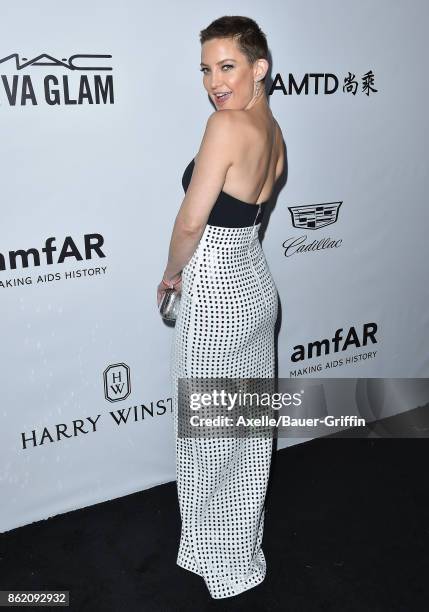 Actress Kate Hudson arrives at amfAR Los Angeles 2017 at Ron Burkle's Green Acres Estate on October 13, 2017 in Beverly Hills, California.