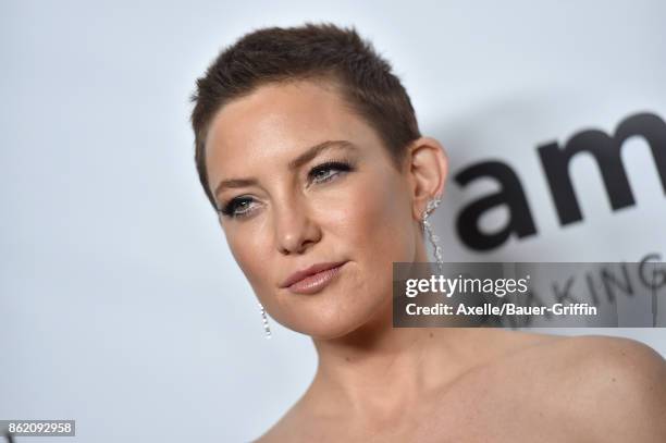 Actress Kate Hudson arrives at amfAR Los Angeles 2017 at Ron Burkle's Green Acres Estate on October 13, 2017 in Beverly Hills, California.