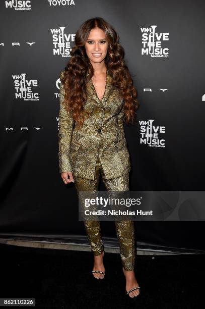 Personality Rocsi Diaz attends VH1 Save The Music 20th Anniversary Gala at SIR Stage37 on October 16, 2017 in New York City.