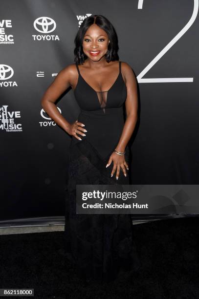 Singer Naturi Naughton attends VH1 Save The Music 20th Anniversary Gala at SIR Stage37 on October 16, 2017 in New York City.