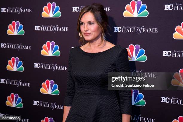 Mariska Hargitay attends the 2017 Broadcasting & Cable Hall Of Fame 27th Anniversary Gala at Grand Hyatt New York on October 16, 2017 in New York...