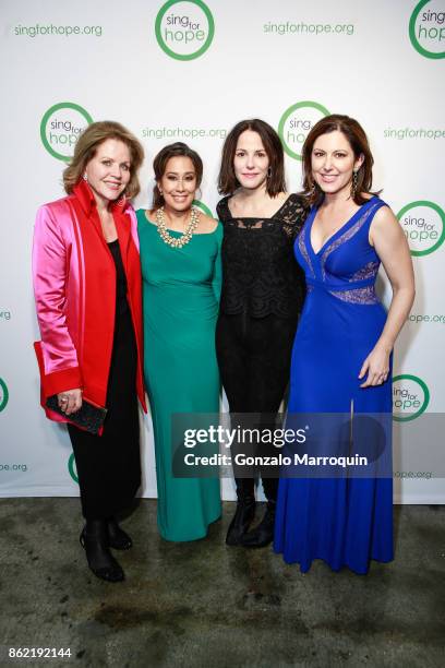 Renee Flaming, Monica Yunus, Mary-Louise Parker and Camille Zamora during the Sing for Hope Gala 2017 at Tribeca Rooftop on October 16, 2017 in New...