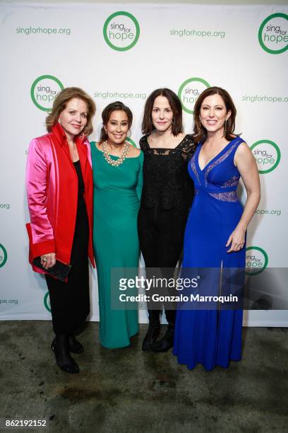 Renee Flaming, Monica Yunus, Mary-Louise Parker and Camille Zamora during the Sing for Hope Gala 2017 at Tribeca Rooftop on October 16, 2017 in New...
