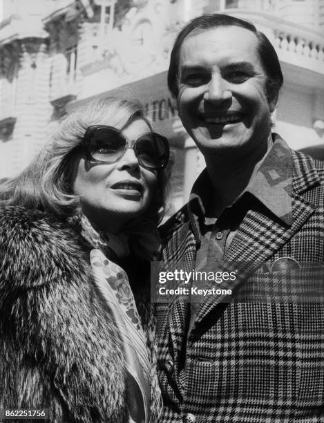 American actor Martin Landau and his wife Barbara Bain on the Croisette at Cannes, France, 14th April 1975. The couple star together in the...