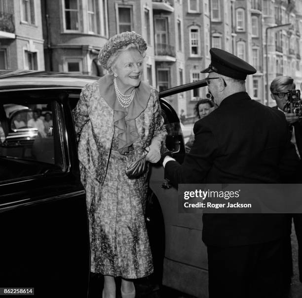 Clementine Churchill , Baroness Spencer-Churchill, the wife of Sir Winston Churchill, arrives at Kensington Register Office in London for the wedding...
