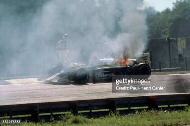 Gerhard Berger, Arrows-BMW A8, Grand Prix of Brazil, Interlagos, 07 April 1985. Blown turbo and fire for Gerhard Berger's BMW engine.