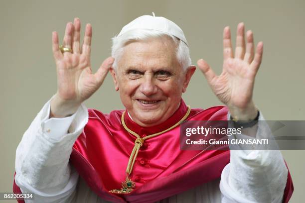 Le Pape Benoît XVI lors d'une messe à Cologne le 19 aout 2005, Allemagne.