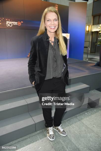 Anna Loos attends the XY Award 2017 as part of 'Aktenzeichen XY... Ungeloest' celebrates its 50th Anniversary' on October 17, 2017 in Berlin, Germany.