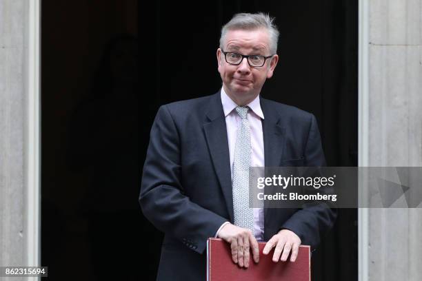 Michael Gove, U.K. Environment secretary, departs following a cabinet meeting at number 10 Downing Street in London, U.K., on Tuesday, Oct. 17, 2017....