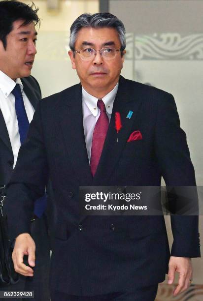 Japanese Vice Foreign Minister Shinsuke Sugiyama arrives at Gimpo International Airport in Seoul on Oct. 17 to attend a foreign vice-ministerial...