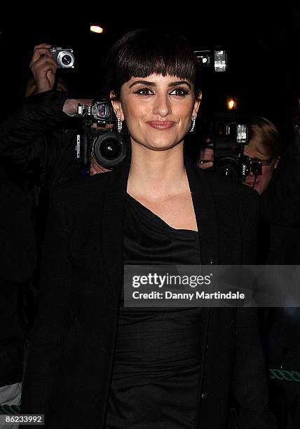 Penelope Cruz attends Finch & Partners' Pre-BAFTA Party at Annabel's on February 7, 2009 in London, England.