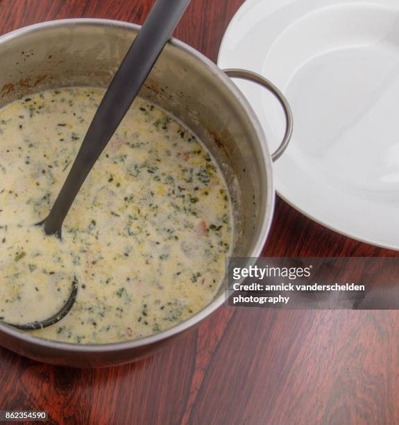 new england fish chowder soup. - chowder bildbanksfoton och bilder