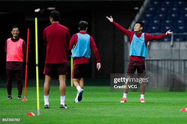 Wu Lei of Shanghai SIPG attends a training session ahead of the AFC Champions League semi final second leg match between Urawa Red Diamonds and...