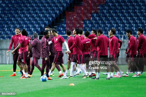 Players of Shanghai SIPG attend a training session ahead of the AFC Champions League semi final second leg match between Urawa Red Diamonds and...