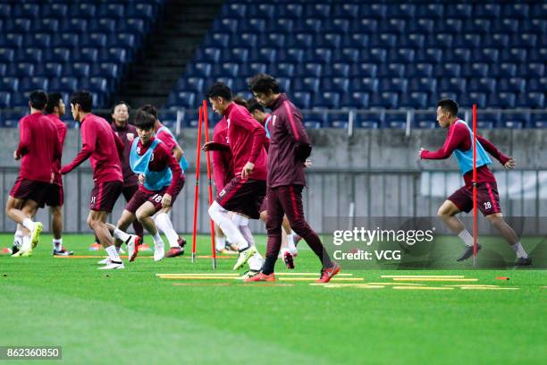 Players of Shanghai SIPG attend a training session ahead of the AFC Champions League semi final second leg match between Urawa Red Diamonds and...