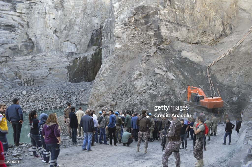 Illegal coal mine collapsed in Turkey's Sirnak