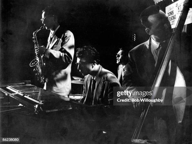 Photo of Dave BRUBECK; with his Quartet