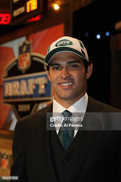 Quarterback Mark Sanchez of the New York Jets smiles as he visits the National Football League Draft at Radio City Music Hall on April 26, 2009 in...