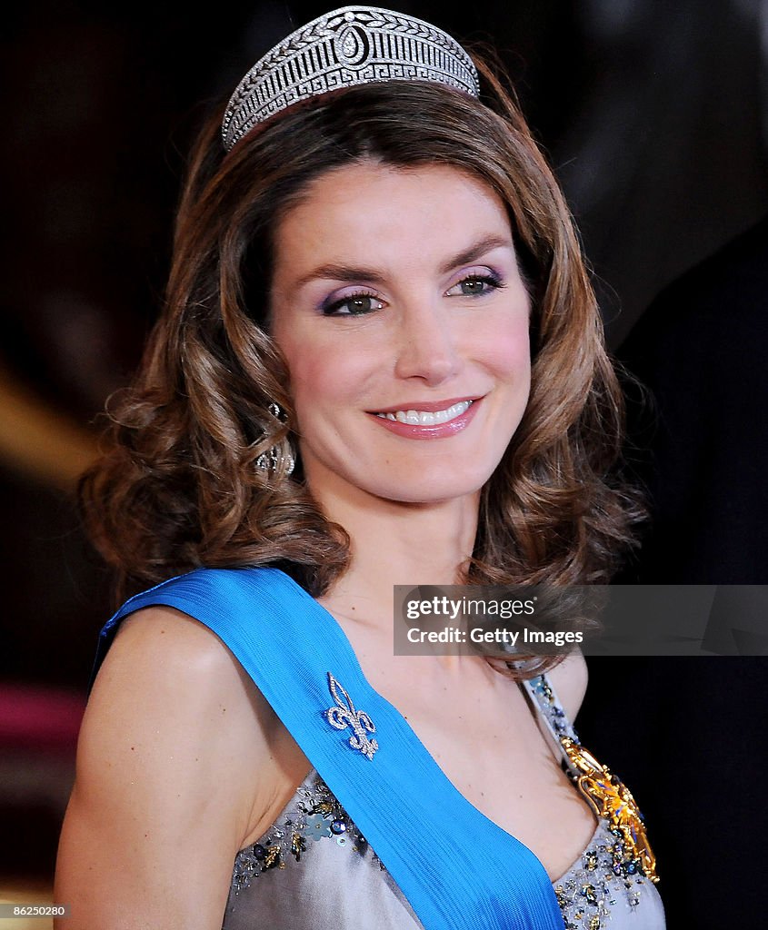 Spanish Royals Host Gala Dinner Honouring Nicolas Sarkozy & Carla Bruni