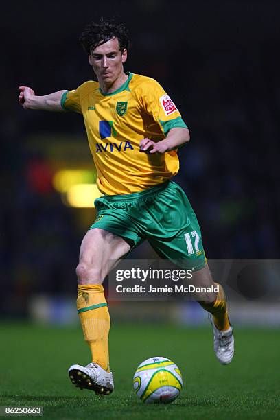 Alan Gow of Norwich runs with the ball during the Coca-Cola Championship match between Norwich City and Reading at Carrow Road on April 27, 2009 in...