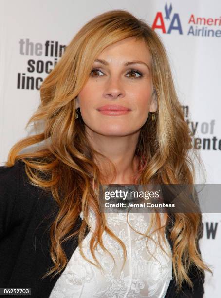 Actress Julia Roberts attends the Film Society of Lincoln Center's 36th Gala at Alice Tully Hall on April 27, 2009 in New York City.