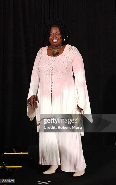 Singer Angie Stone poses backstage during the 2nd Annual BET Awards on June 25, 2002 at the Kodak Theater in Hollywood, CA.