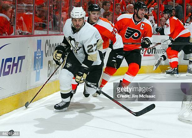 Craig Adams of the Pittsburgh Penguins skates against the Philadelphia Flyers during Game Six of the Eastern Conference Quarterfinal Round of the...