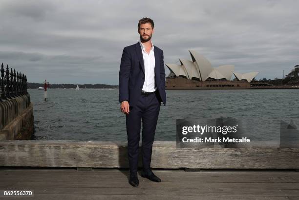 Chris Hemsworth poses during a photo call for Thor: Ragnarok on October 15, 2017 in Sydney, Australia.