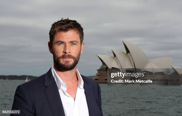 Chris Hemsworth poses during a photo call for Thor: Ragnarok on October 15, 2017 in Sydney, Australia.