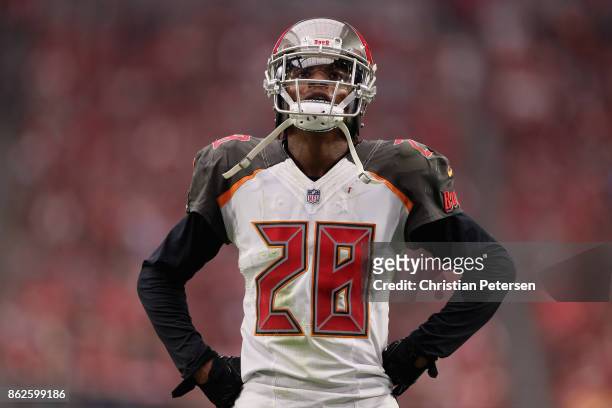 Cornerback Vernon Hargreaves of the Tampa Bay Buccaneers during the first half of the NFL game against the Arizona Cardinals at the University of...
