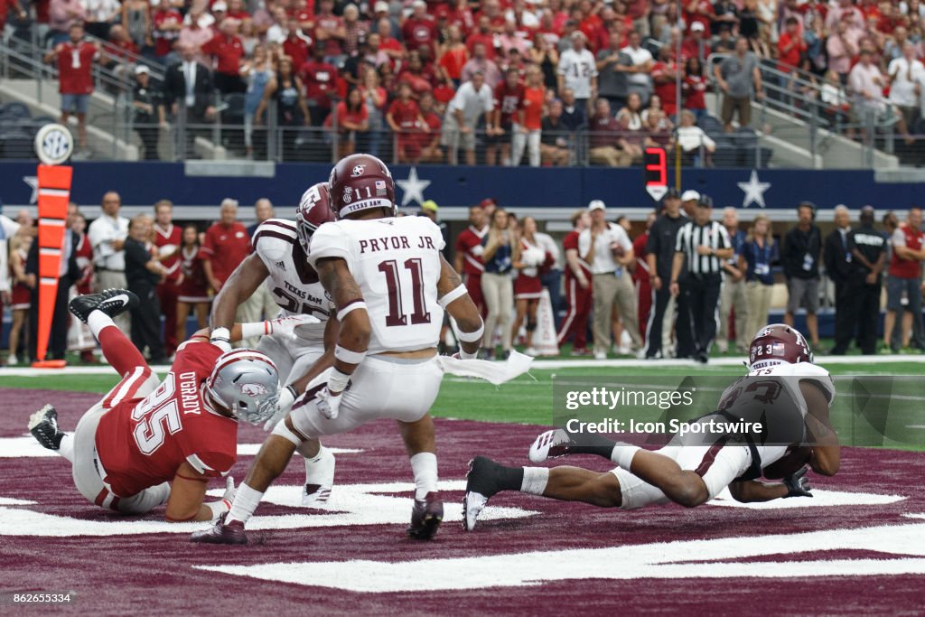 COLLEGE FOOTBALL: SEP 23 Southwest Classic - Arkansas v Texas A&M