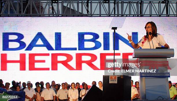 The Panamanian presidential candidate for the Partido Revolucionario Democratico , Balbina Herrera addresses supporters on April 28, 2009 in Panama...