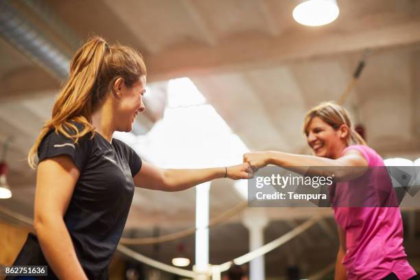 cross training gym, exercising and focus concepts. - member celebration stock pictures, royalty-free photos & images