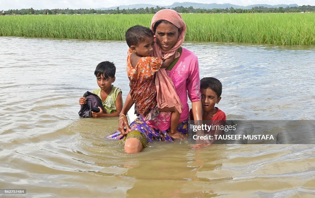 TOPSHOT-BANGLADESH-MYANMAR-UNREST-REFUGEE