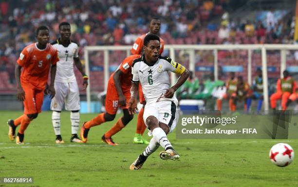Eric Ayiah of Ghana scores the opening goal from a penalty during the FIFA U-17 World Cup India 2017 Round of 16 match between Ghana and Niger at Dr...