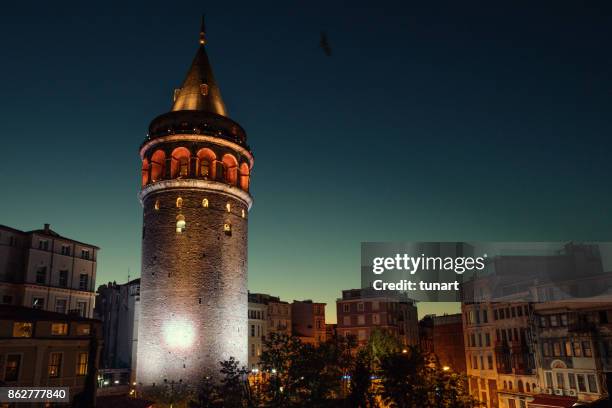 galata tower, istanbul, turkije - galata tower stockfoto's en -beelden