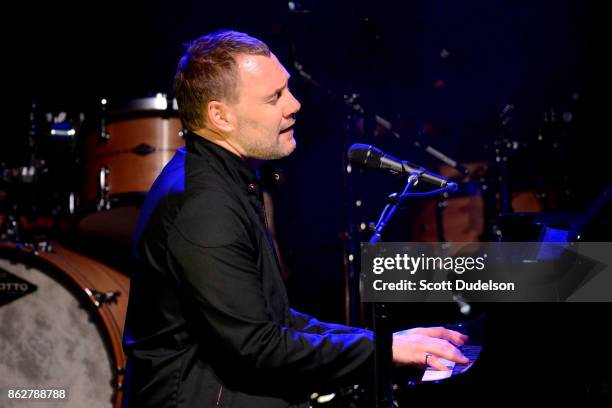 Singer David Gray performs onstage at The Greek Theatre on October 17, 2017 in Los Angeles, California.