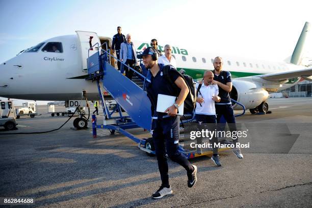 Stefan De Vrij of SS Lazio arrives at the airport before the SS Lazio walk around and press conference at Allianz Riviera Stadium on October 18, 2017...