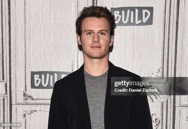 Jonathan Groff attends the Build Series to discuss his show 'Mindhunter' at Build Studio on October 18, 2017 in New York City.