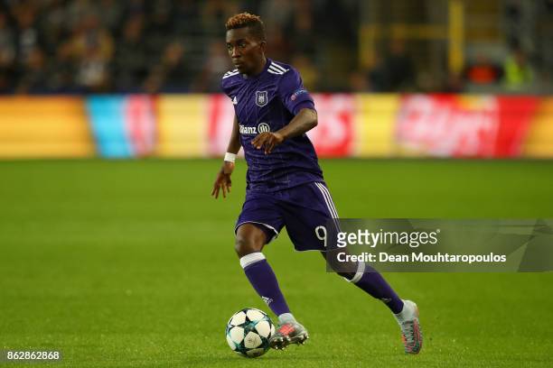 Henry Onyekuru of RSC Anderlecht in action during the UEFA Champions League group B match between RSC Anderlecht and Paris Saint-Germain at Constant...