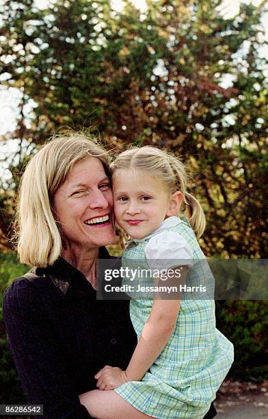 portrait of mother and daughter - jessamyn harris stock pictures, royalty-free photos & images