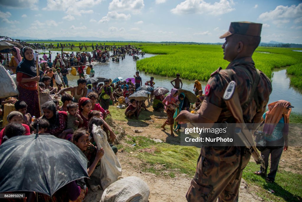 Rohingya people flee continuing in Bangladesh
