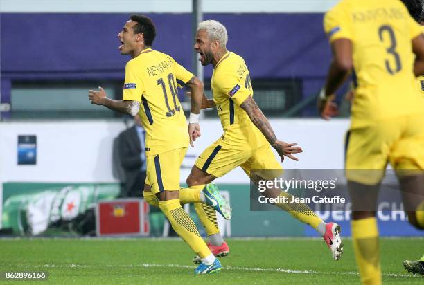 Neymar Jr of PSG celebrates his goal with Dani Alves aka Daniel Alves during the UEFA Champions League match between RSC Anderlecht and Paris Saint...