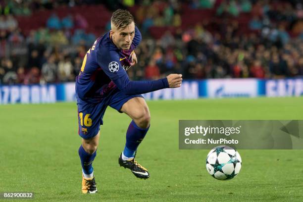 Gerard Deulofeu in action during the UEFA Champions League match between FC Barcelona and Olympiacos FC in Barcelona on October 19, 2017.