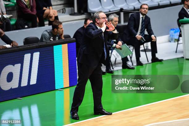 Sidigas Avellino head coach Stefano Sacripanti during the Basketball Champions League match between Nanterre 92 and Sidigas Avellino on October 18,...