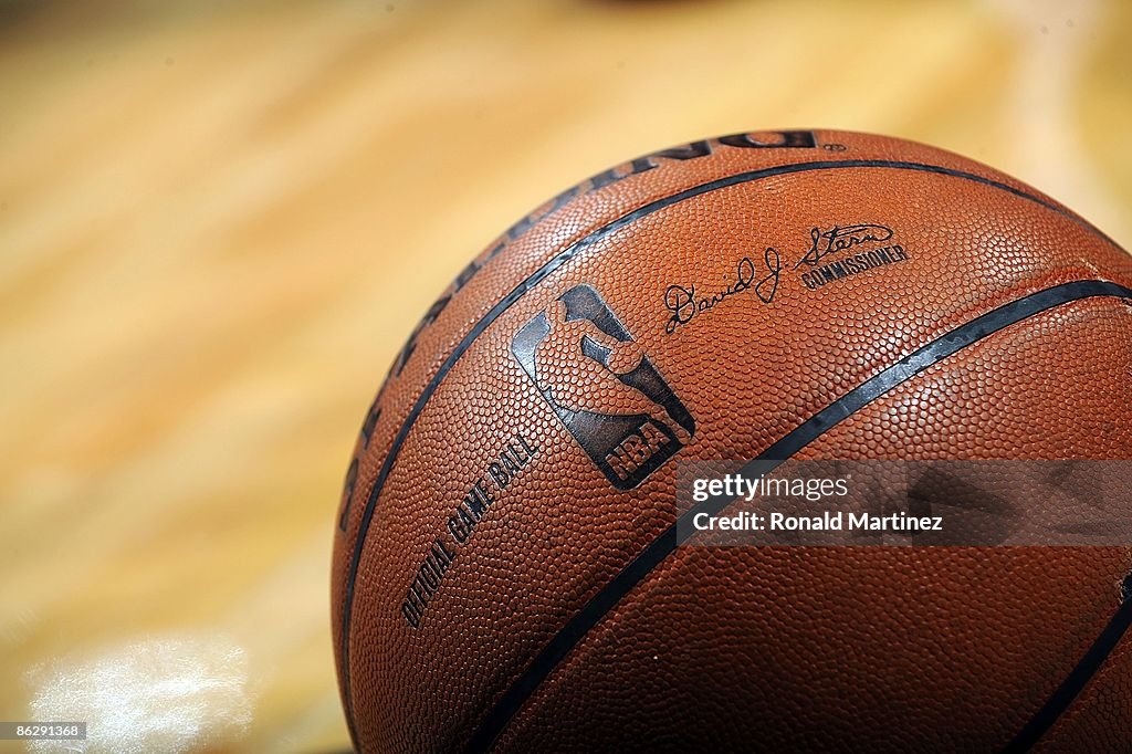 Dallas Mavericks v San Antonio Spurs, Game 5