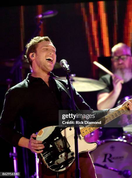 Singer-songwriter Phillip Phillips performs onstage at the 2017 CMT Artists Of The Year on October 18, 2017 in Nashville, Tennessee.